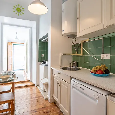 Spacious With Terrace At Graca * Lissabon