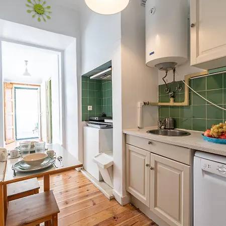 Apartment Spacious With Terrace At Graca